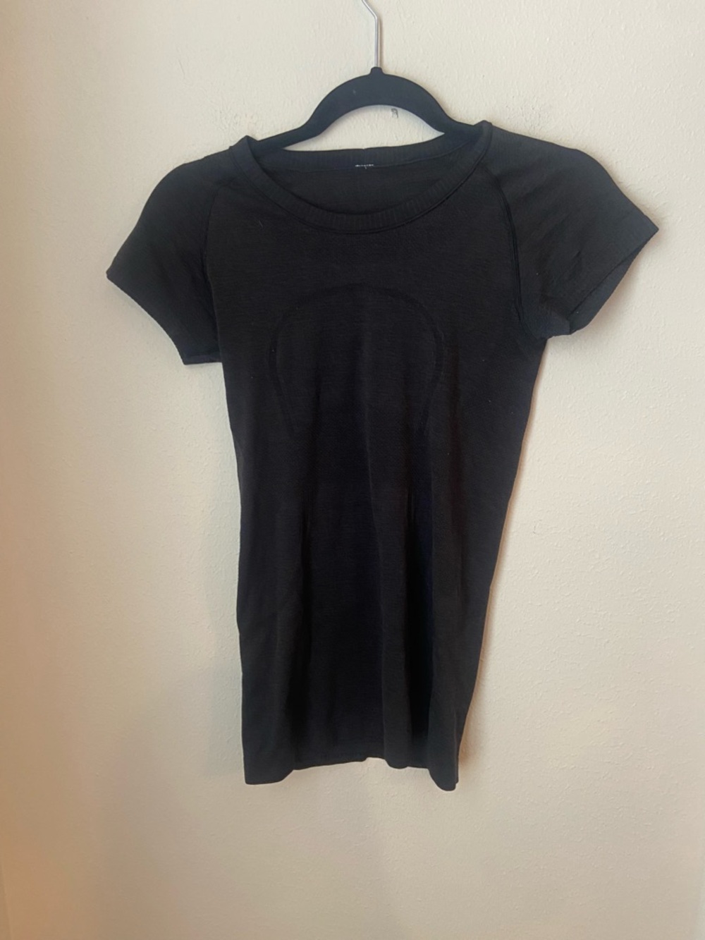 Lululemon Swiftly Tech Short Sleeve Shirt Black Size 4 Seamless Running Top